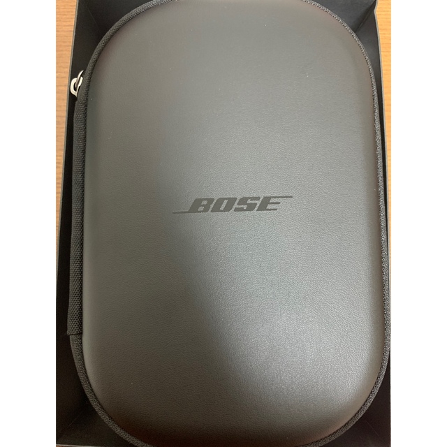 BOSE(ボーズ)のBose ヘッドフォン ヘッドホン ホワイト ほぼ新品　〜1月15日 スマホ/家電/カメラのオーディオ機器(ヘッドフォン/イヤフォン)の商品写真