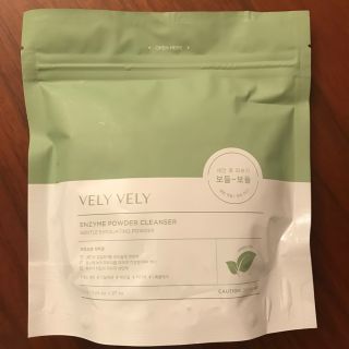 ブリーブリー(VELY VELY)のVELY VELY 緑茶入り酵素洗顔パウダー 新品、未開封 27本入り (洗顔料)