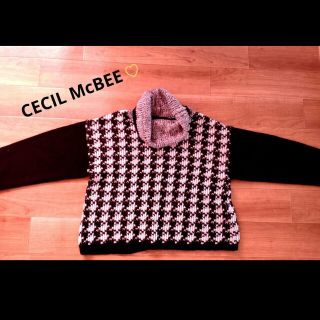 セシルマクビー(CECIL McBEE)の♡ CECIL McBEE　ハイネック　ニット　黒　白　千鳥柄　Mサイズ(ニット/セーター)