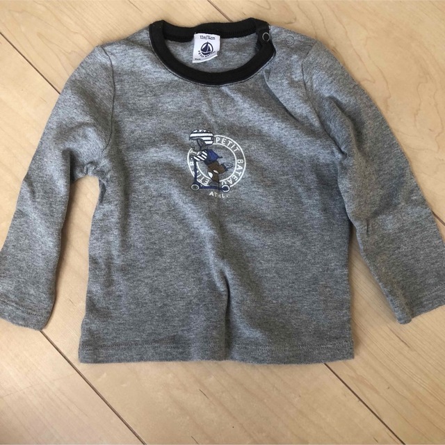 PETIT BATEAU(プチバトー)のプチバトー　カットソー キッズ/ベビー/マタニティのベビー服(~85cm)(Ｔシャツ)の商品写真