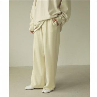 トゥデイフル(TODAYFUL)のtodayful　Centerpress Ponte Pants新品(カジュアルパンツ)