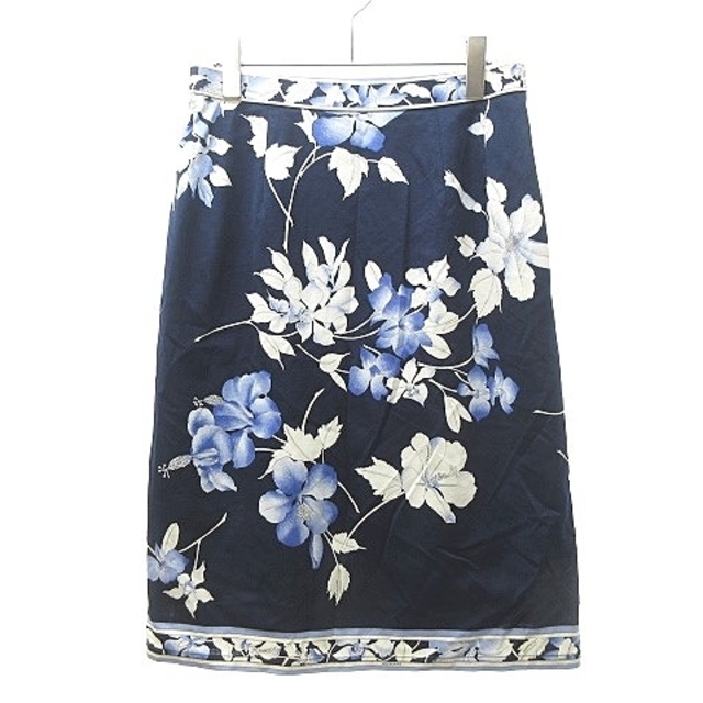 レオナール 美品 総柄スカート ひざ丈 花 フラワー 大きいサイズ 紺  73綿100％裏生地