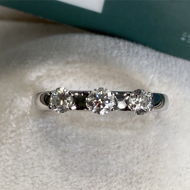 Pt900 0.513ct トリロジーダイヤモンドリング | medcezirtattoo.com