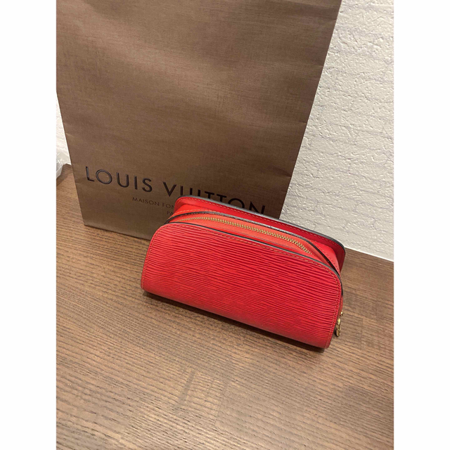 LOUIS VUITTON - ルイヴィトン エピ LV ドーフィーヌPM ポシェット