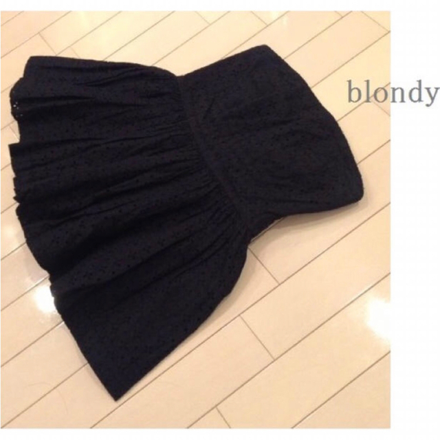 blondy ボリューム ペプラム レース ❤︎ ベア トップス ブロンディー