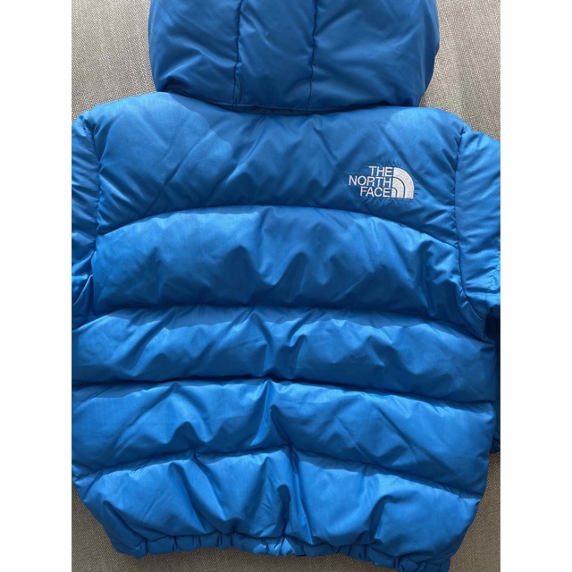 THE NORTH FACE(ザノースフェイス)のノースフェイスキッズ　アウター　110 キッズ/ベビー/マタニティのキッズ服男の子用(90cm~)(ジャケット/上着)の商品写真