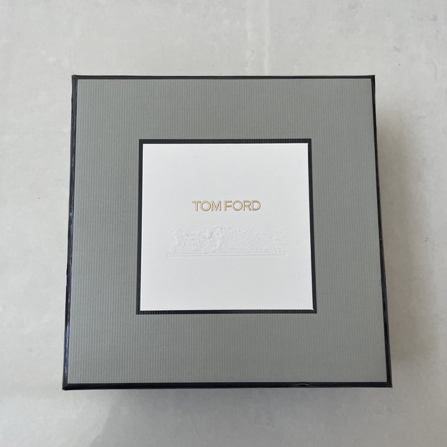 TOM FORD(トムフォード)のTOM FORD 箱 レディースのバッグ(ショップ袋)の商品写真