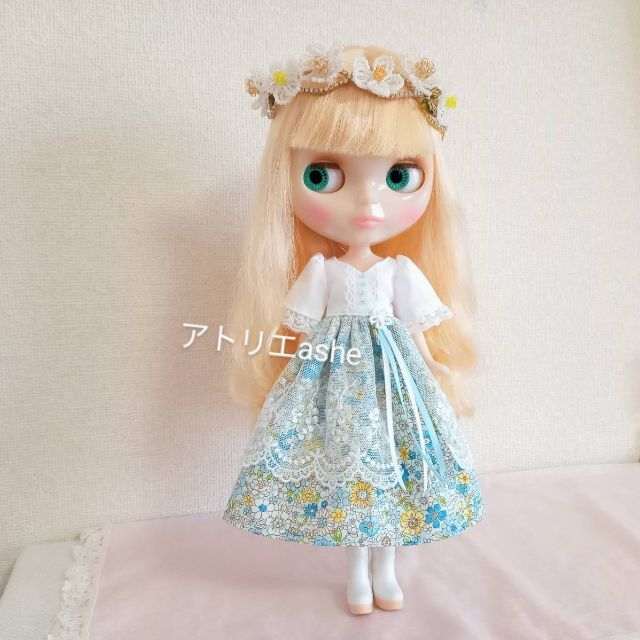 ブルー　特別価格♡付け襟付きクラシカルワンピース　リカちゃん　ブライス