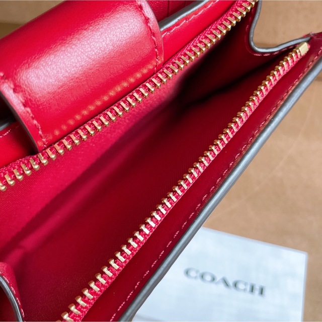 【新品未使用】COACH コーチ 二つ折り財布