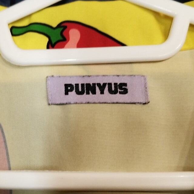 PUNYUS(プニュズ)のPUNYUS 唐辛子柄のオーバーサイズシャツ レディースのトップス(シャツ/ブラウス(半袖/袖なし))の商品写真