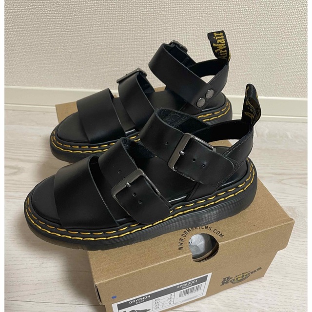 Dr.Martens(ドクターマーチン)のドクターマーチン　グリフォン レディースの靴/シューズ(サンダル)の商品写真