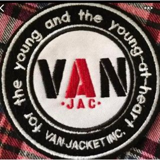 ヴァンヂャケット(VAN Jacket)の特価！VAN刺繍ワッペン人気の丸VAN 8.5cmくらい一般非売品モノ大変貴重！(スタジャン)