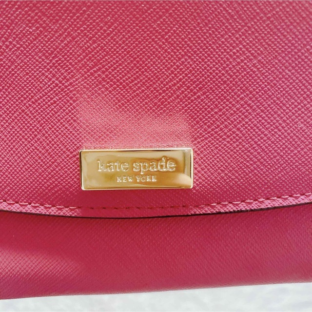 kate spade new york(ケイトスペードニューヨーク)の【ケイトスペード】新品・タグ付き★ウォレットショルダー　長財布　鞄　お財布バック メンズのファッション小物(長財布)の商品写真