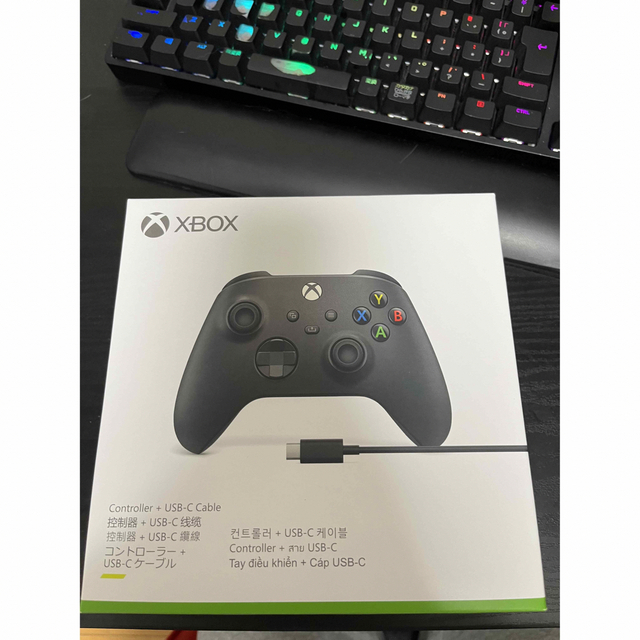 Xbox(エックスボックス)のXbox ワイヤレスコントローラー　USB-cケーブル付き エンタメ/ホビーの雑誌(ゲーム)の商品写真