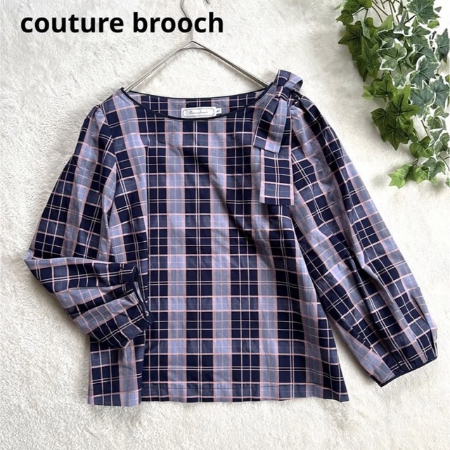 Couture Brooch(クチュールブローチ)のcouture broochクチュールブローチ ショルダーリボンチェックブラウス レディースのトップス(シャツ/ブラウス(長袖/七分))の商品写真