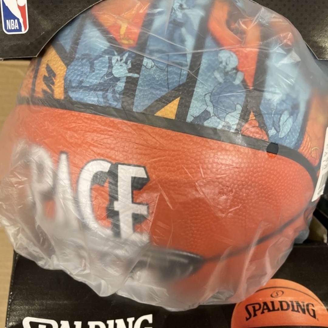 SPALDING(スポルディング)のスペースジャム　合成皮革バスケットボール スポーツ/アウトドアのスポーツ/アウトドア その他(バスケットボール)の商品写真