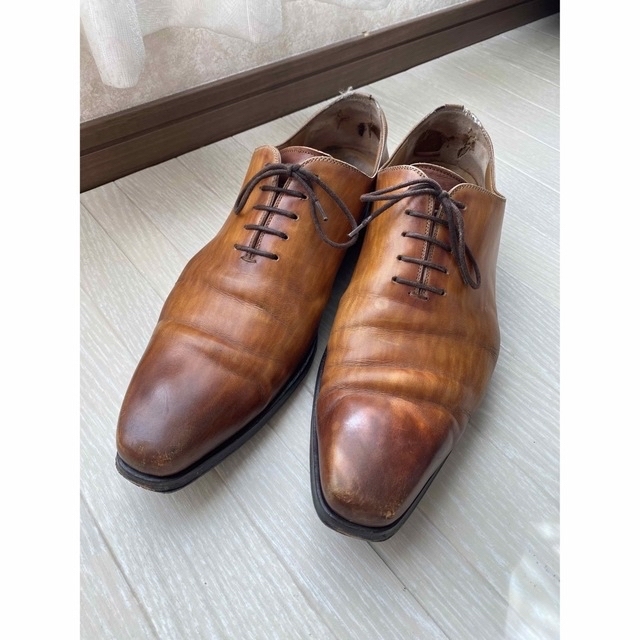 MAGNANNI(マグナーニ)のマグナーニ　MAGNANNI 44 ホールカットレザーシューズ メンズの靴/シューズ(ドレス/ビジネス)の商品写真