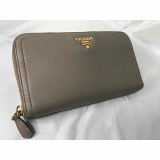 プラダ(PRADA)のちっち様専用　超美品　PRADA 長財布　ラウンドファスナー　グレージュ(財布)