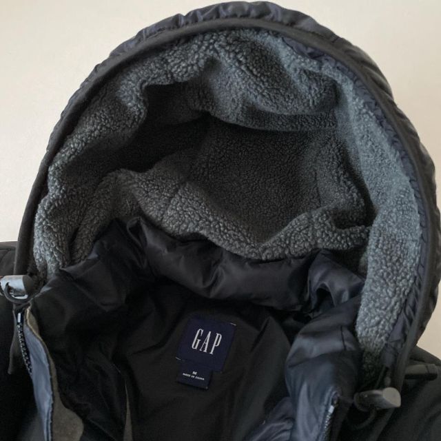 GAP(ギャップ)のGAP　ギャップ　ダウンジャケット　ボアフード付き　ネイビー　M メンズのジャケット/アウター(ダウンジャケット)の商品写真