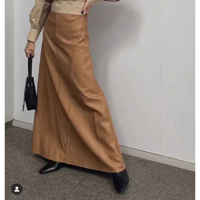 room306 CONTEMPORARY(ルームサンマルロクコンテンポラリー)のroom306contemporary  Leather Flare Skirt レディースのスカート(ロングスカート)の商品写真