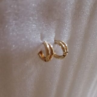 ピアス　ピンクゴールド色(ピアス)