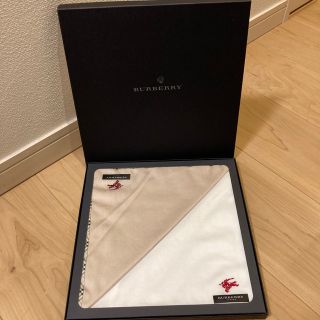 バーバリー(BURBERRY)のBurberry ハンカチ 2枚セット 箱入り(ハンカチ/ポケットチーフ)