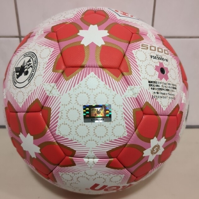 molten(モルテン)の期間限定🌈モルテン天皇杯皇后杯5000⚽芝用5号最上級モデル★芝グラウンド用 スポーツ/アウトドアのサッカー/フットサル(ボール)の商品写真