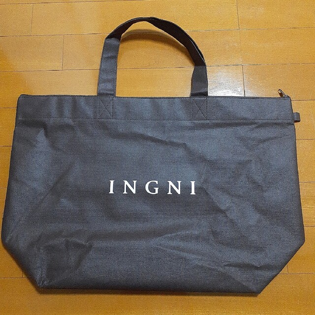 INGNI(イング)のINGNI イング  ショップ袋　ブラウン　福袋　袋のみ レディースのバッグ(ショップ袋)の商品写真