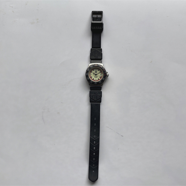TAG Heuer(タグホイヤー)のTAG HEUER タグホイヤー　プロフェッショナル　200m クォーツ レディースのファッション小物(腕時計)の商品写真