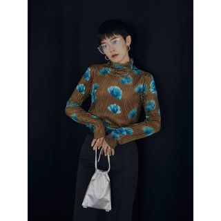 【超美品】MILA VELOUR CUT TOP　花柄　秋服