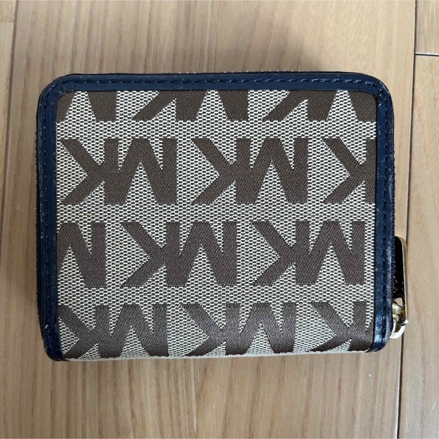 Michael Kors(マイケルコース)のマイケルコース　二つ折財布 レディースのファッション小物(財布)の商品写真