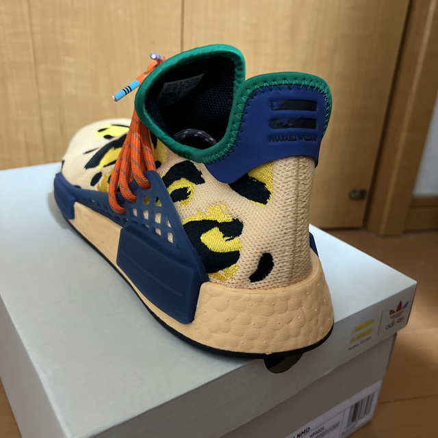 新品Pharrell Williams × adidasNMDHu Animal 1