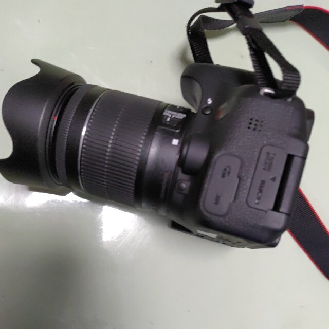 スマホ/家電/カメラEOS Kiss X8i　EFS18−55 IS STM