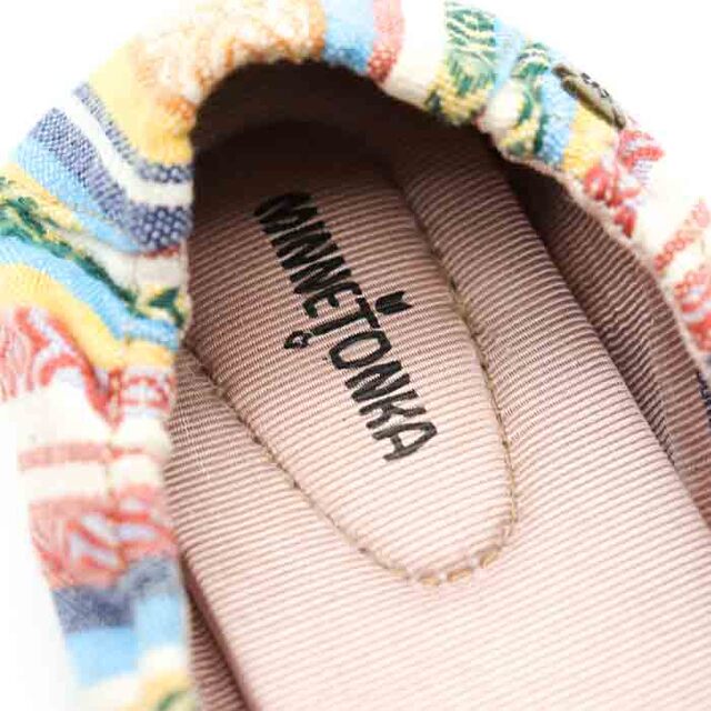Minnetonka(ミネトンカ)のミネトンカ バレエシューズ ラウンドトゥ フラットシューズ アナ ANNA 252F シューズ 靴 レディース 7サイズ マルチカラー Minnetonka レディースの靴/シューズ(ハイヒール/パンプス)の商品写真