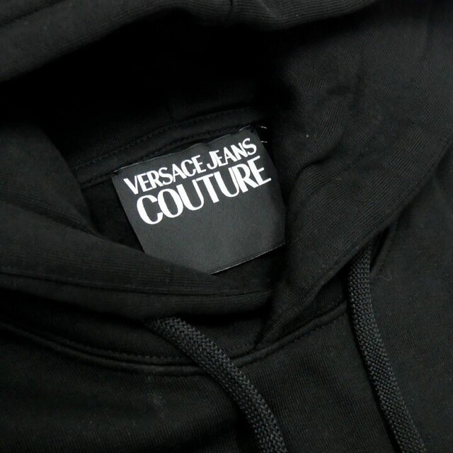 VERSACE - VERSACE JEANS COUTURE パーカー ブラック Lサイズの VERSACE - VERSACE JEANS COUTURE パーカー ブラック Lサイズの