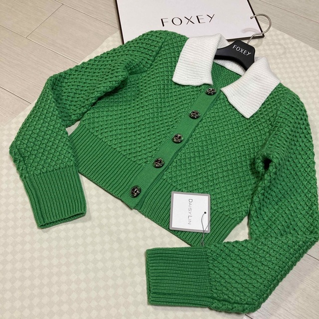 FOXEY(フォクシー)の新品¥75,900タグ付き★FOXEY "Waffle Daisy" ４２・緑 レディースのトップス(カーディガン)の商品写真