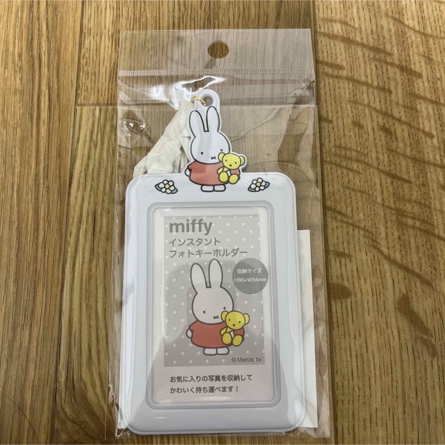 miffy(ミッフィー)のmiffy インスタントフォトキーホルダー レディースのファッション小物(キーホルダー)の商品写真