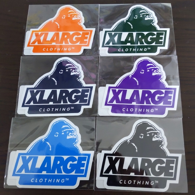 XLARGE(エクストララージ)の(縦7.5cm横9cm) X-LARGE エクストララージ　ステッカー スポーツ/アウトドアのスポーツ/アウトドア その他(スケートボード)の商品写真