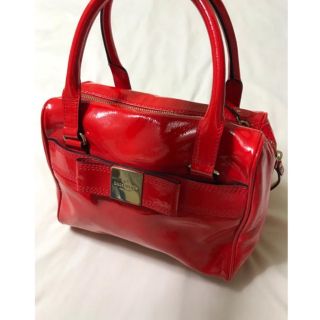 ケイトスペードニューヨーク(kate spade new york)の美品 ケイトスペード  エナメル バッグ 赤 レッド(ハンドバッグ)