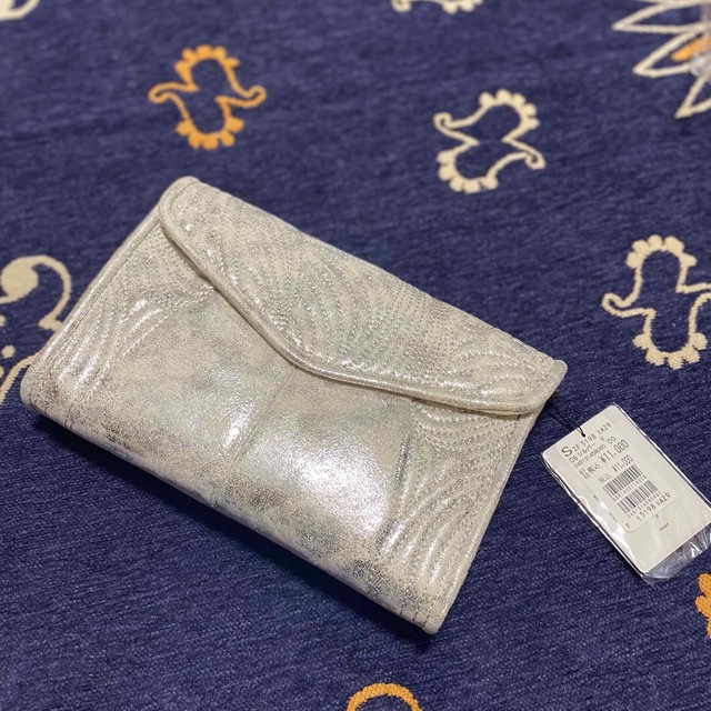 SCOT CLUB(スコットクラブ)のC様　新品　nouer  ハンドバック　silver チェーン付 ヤマダヤ レディースのバッグ(ハンドバッグ)の商品写真