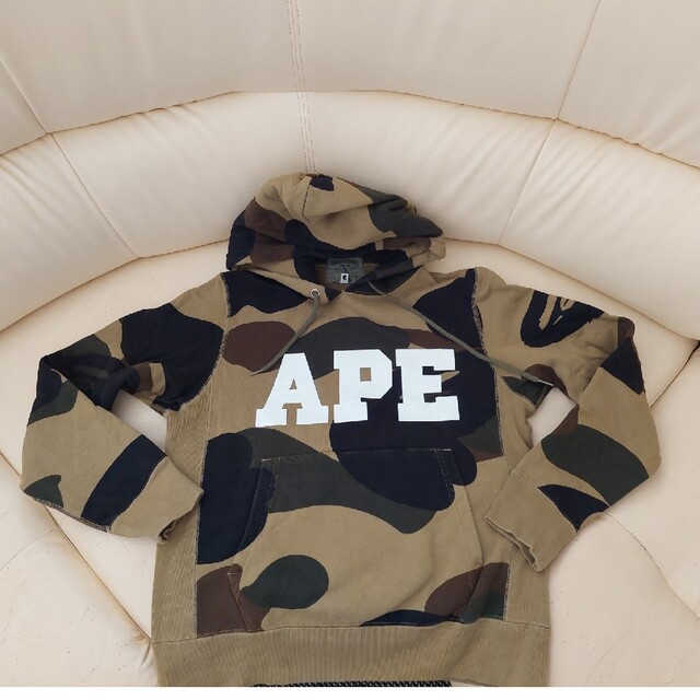 A BATHING APE 　パーカー