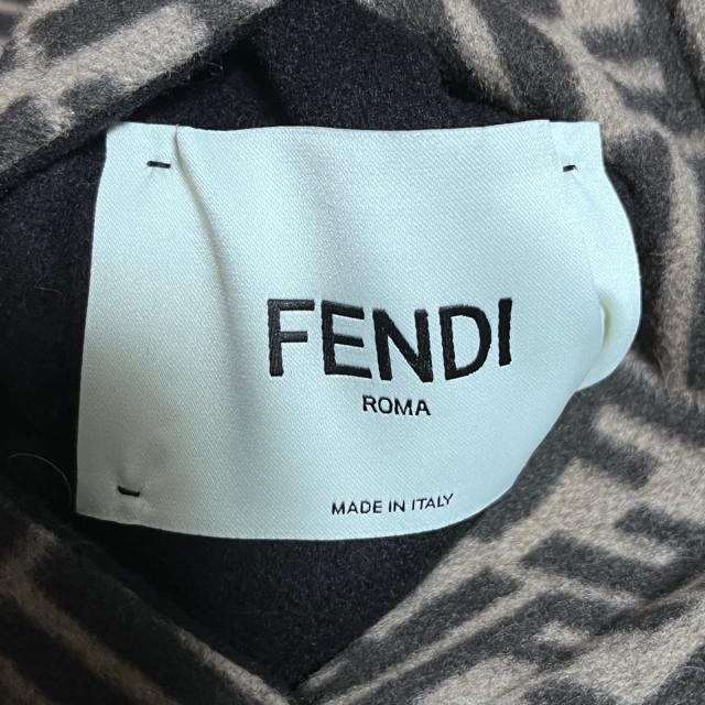 FENDI(フェンディ)のフェンディ ブルゾン サイズ40 M美品  - レディースのジャケット/アウター(ブルゾン)の商品写真