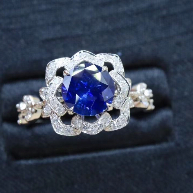 100%の保証 天然 f k18 リング1.29ct ダイヤ ロイヤルブルー