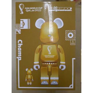 BE＠RBRICK WORLD CUP 2022 GOLD 100%&400%フィギュア