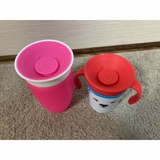 マンチキン munchkin ミラクルカップ ホッキョクグマ ピンク キッズ/ベビー/マタニティの授乳/お食事用品(マグカップ)の商品写真