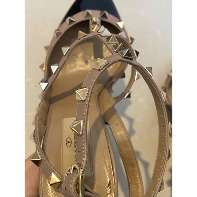 VALENTINO(ヴァレンティノ)のヴァレンティノ☆ロックスタッズ☆size37 レディースの靴/シューズ(ハイヒール/パンプス)の商品写真