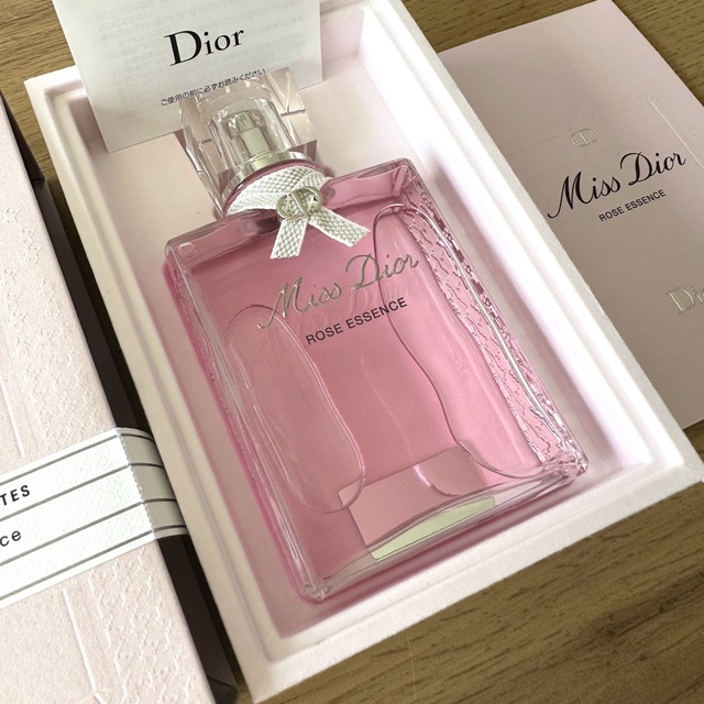 Dior(ディオール)の<数量限定>Dior ミスディオール　ローズエッセンス100ml オードゥトワレ コスメ/美容の香水(香水(女性用))の商品写真