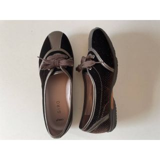 GIRO - 美品 アシックス GIRO 黒パンプス 23.5 廃盤の通販 by GIRO - 美品 アシックス GIRO 黒パンプス 23.5 廃盤の通販 by