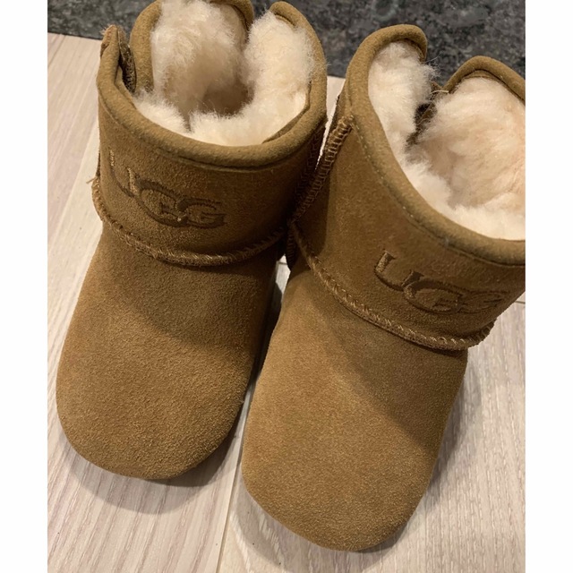 UGG(アグ)のUGGブーツ、12.5 キッズ/ベビー/マタニティのベビー靴/シューズ(~14cm)(ブーツ)の商品写真