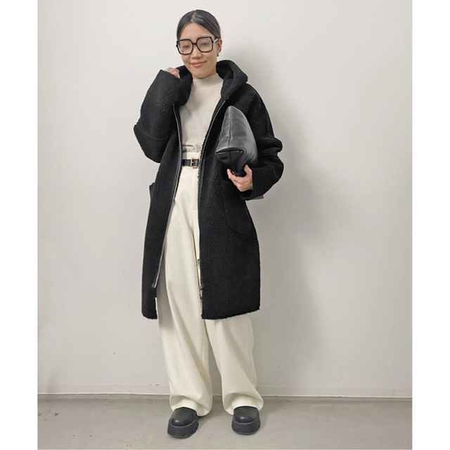 アパルトモン　ルーアンドレア　Mouton Fake Hood Coat